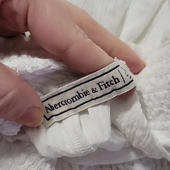 Abercrombie & Fitch XS White Smocked Blouse Off The Shoulder - Picture 2 of 4